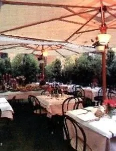 فندق دي إيسته