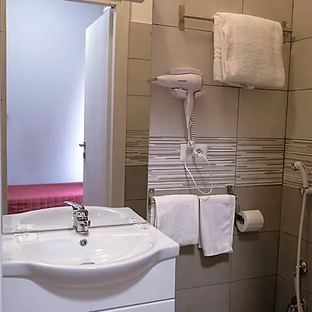 فندق دي إيسته