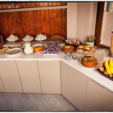 德埃斯特酒店 3*